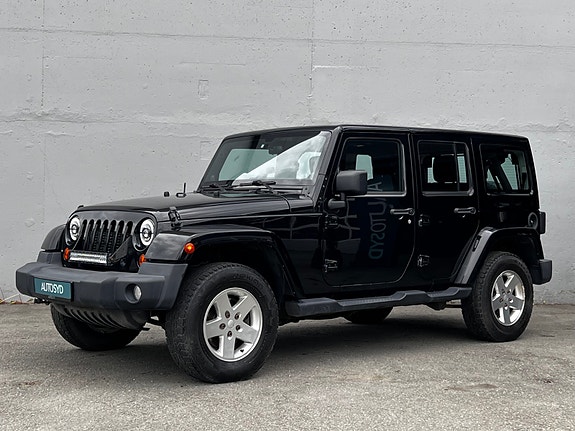 Jeep Wrangler 4 of 5