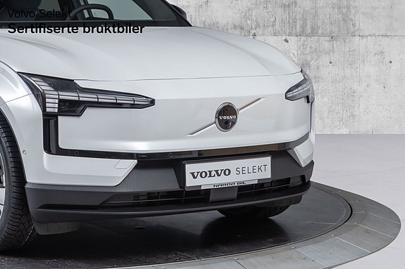Volvo EX30 4 of 30