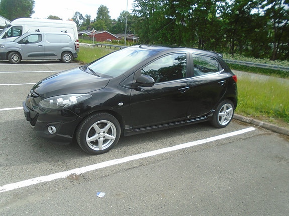 Mazda 2 5 of 5