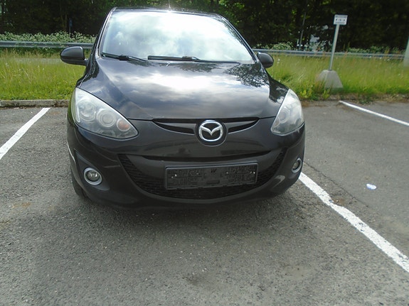 Mazda 2 2 of 5