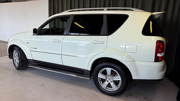 SsangYong Rexton 3 of 30