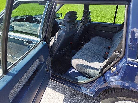 Volvo 740 3 of 5