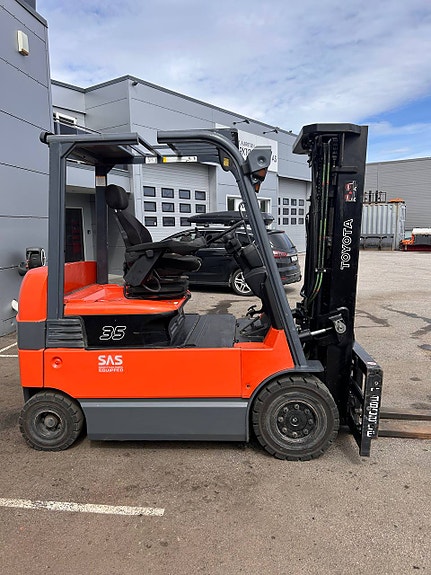 Toyota 7FBMF35 bra stand 2 of 16