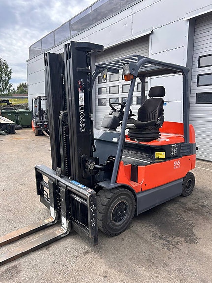 Toyota 7FBMF35 bra stand 6 of 16