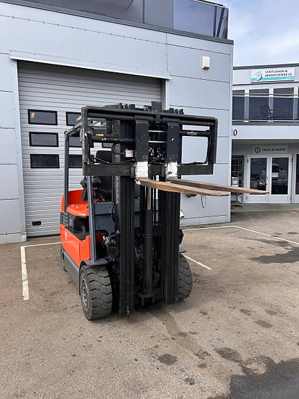 Toyota 7FBMF35 bra stand 11 of 16