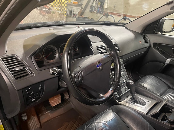 Volvo XC90 14 of 29