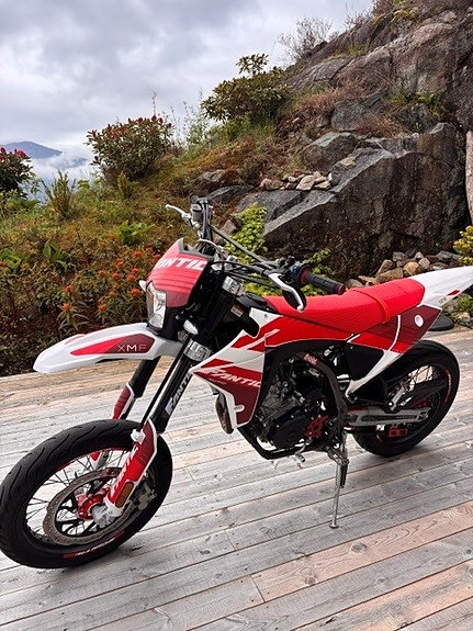 Fantic XMF 125 4 of 5