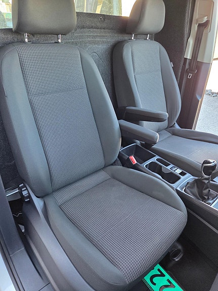 Volkswagen Caddy Maxi 21 of 22