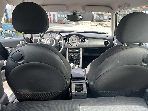 MINI Cooper S 5 of 5