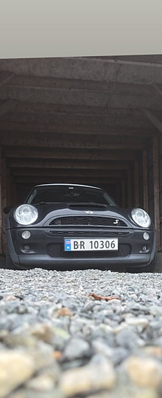 MINI Cooper S 2 of 5