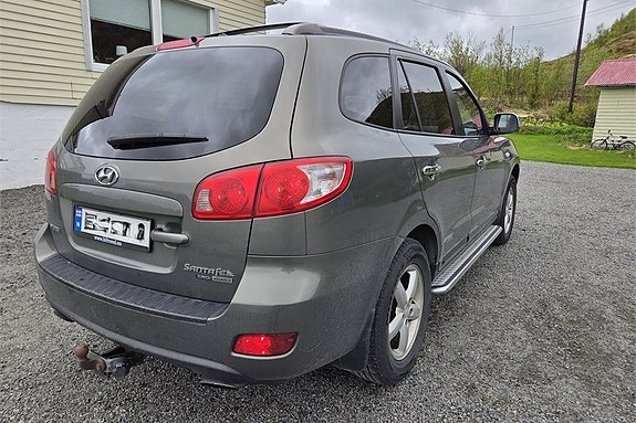 Hyundai Santa Fe 3 of 5