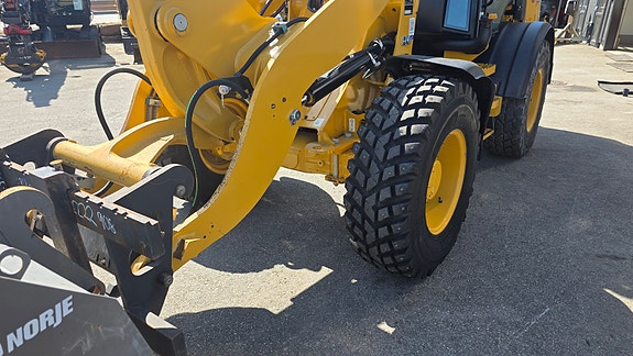 Cat 908M "730 timer" 30 of 30