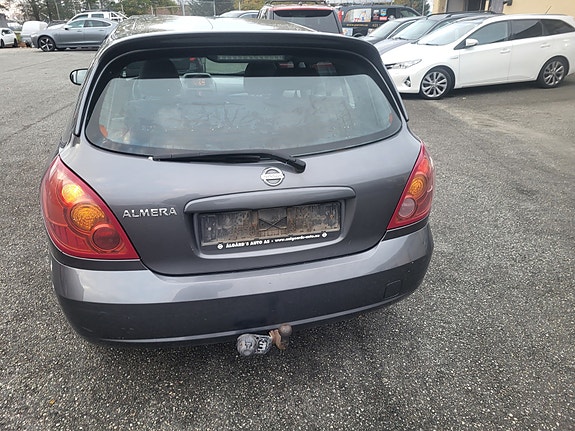 Nissan Almera 5 of 5