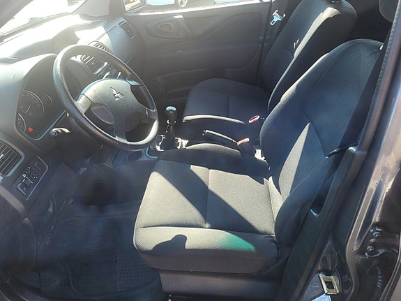 Mitsubishi Space Star 14 of 22