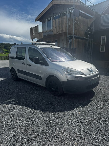 Peugeot Partner 2 of 5