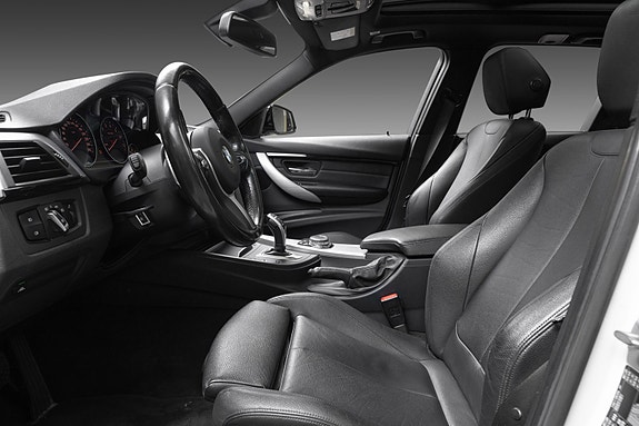 BMW 340i 10 of 30