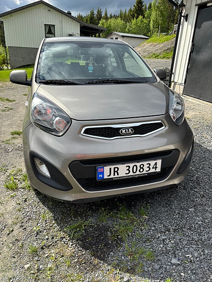 Kia Picanto 2 of 5