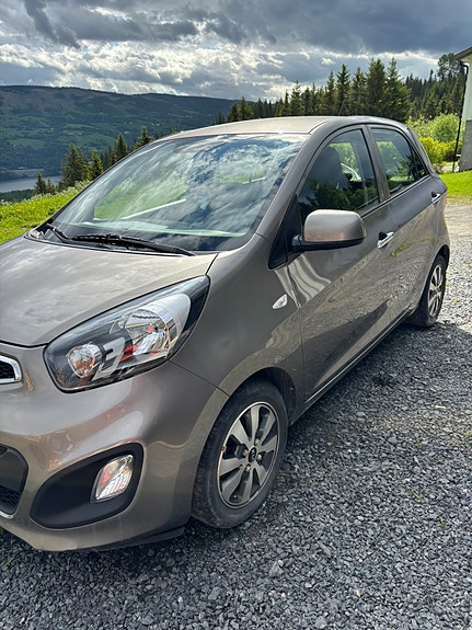 Kia Picanto 3 of 5