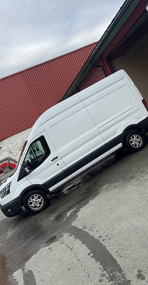 Ford Transit 350 L3 Van 3 of 9