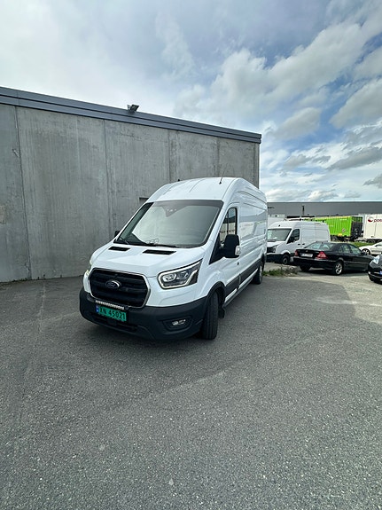 Ford Transit 350 L3 Van 7 of 9