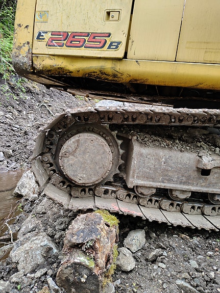 New Holland 265 4 of 5