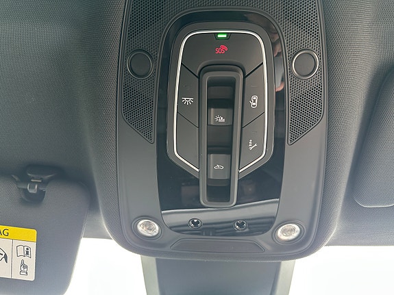 Audi e-tron 25 of 30