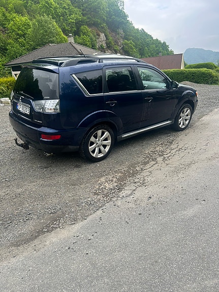 Mitsubishi Outlander 3 of 13