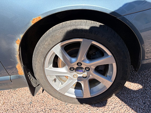Volvo V70 7 of 12