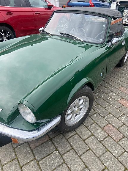 Triumph Spitfire 2 of 5