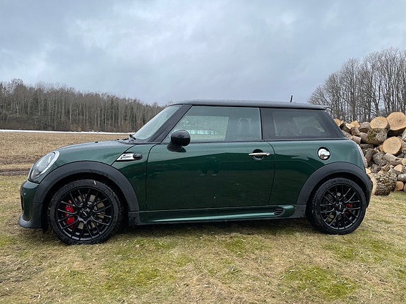 MINI John Cooper Works 2 of 5