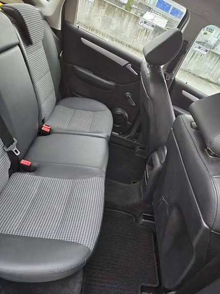 Mercedes-Benz A180 5 of 5