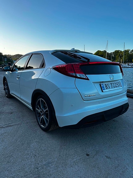 Honda Civic 3 of 5