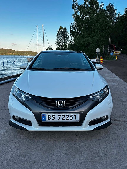 Honda Civic 2 of 5