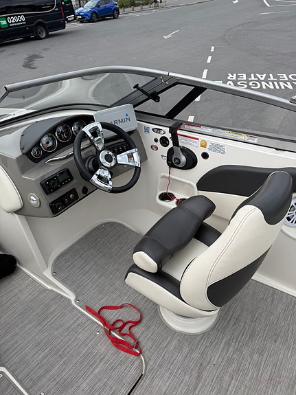 Stingray 198LX 2 of 5