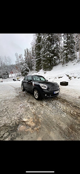 MINI Countryman Cooper D 4 of 5