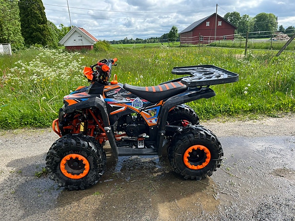 2021, 103 km, 12 000 kr 2 of 5