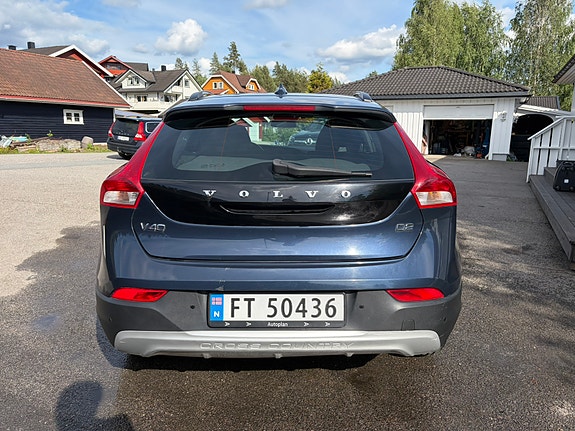 Volvo V40 Cross Country 9 of 30