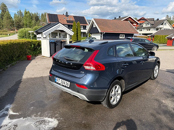 Volvo V40 Cross Country 7 of 30