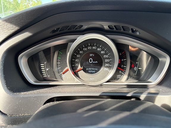 Volvo V40 Cross Country 29 of 30