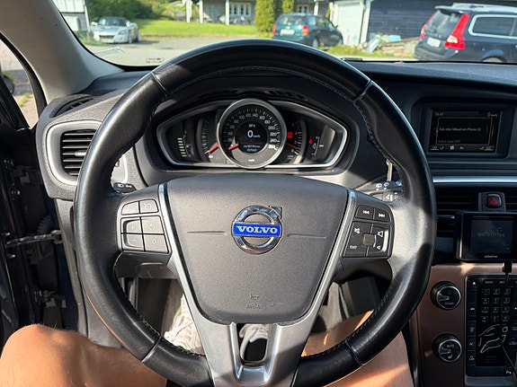 Volvo V40 Cross Country 30 of 30