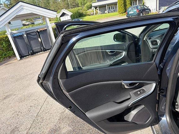 Volvo V40 Cross Country 20 of 30