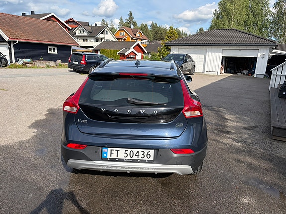 Volvo V40 Cross Country 8 of 30