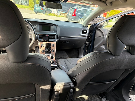 Volvo V40 Cross Country 23 of 30
