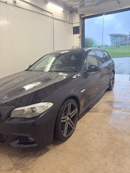 BMW 520d 3 of 13