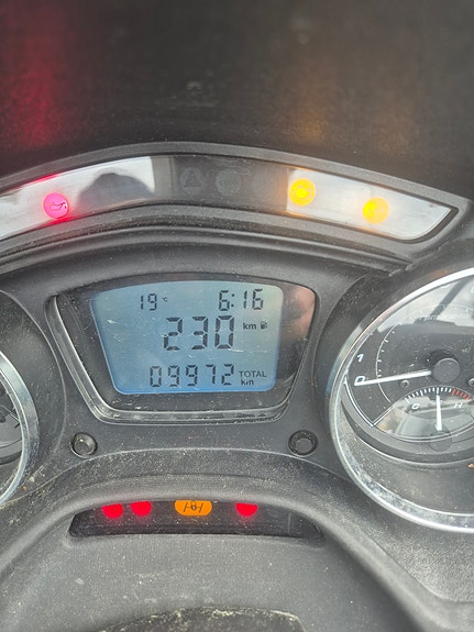 Piaggio MP3 350 Sport 4 of 5