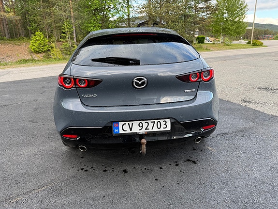 Mazda 3 4 of 5