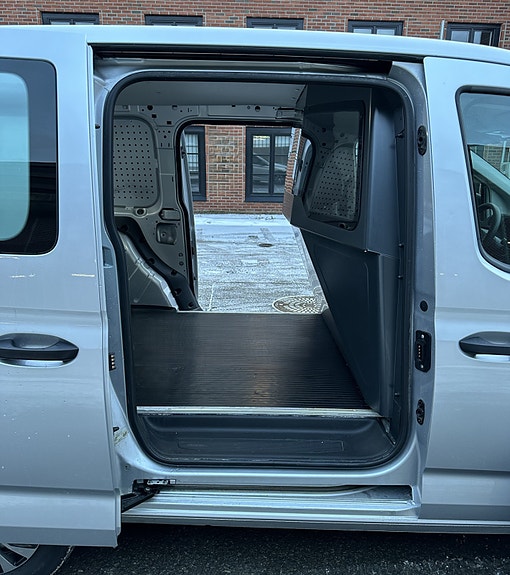 Volkswagen Caddy Maxi 13 of 30