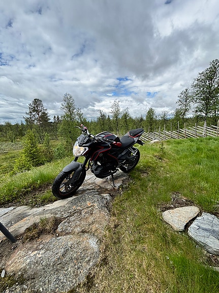 Yamaha MT-125 9 of 12