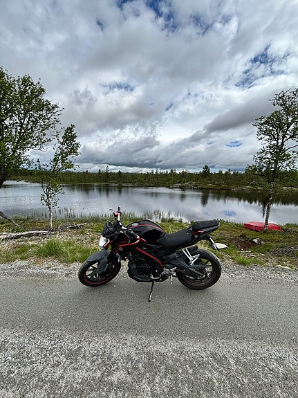 Yamaha MT-125 8 of 12