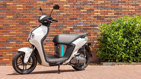 Yamaha Neos elektrisk moped 29 of 29